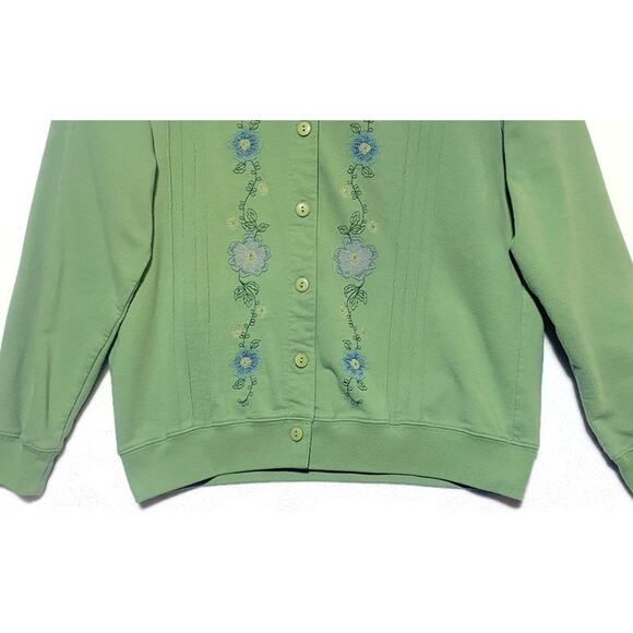 Shenanigans Sweater Women's Size 8 Light Green w/Embroidered Flowers Button Up - Picture 6 of 8